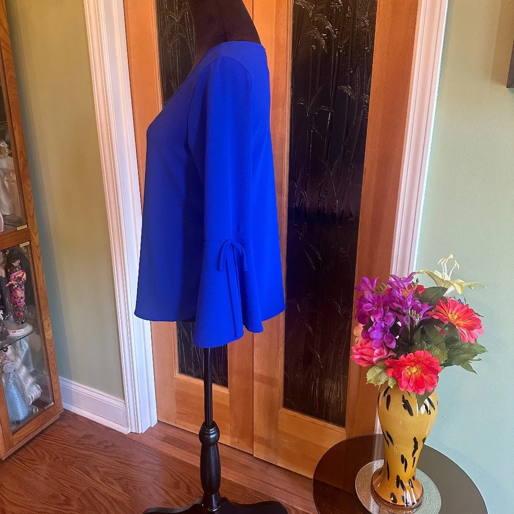 Lodys Royal Blue Blouse with Flutter Sleeves Size Small